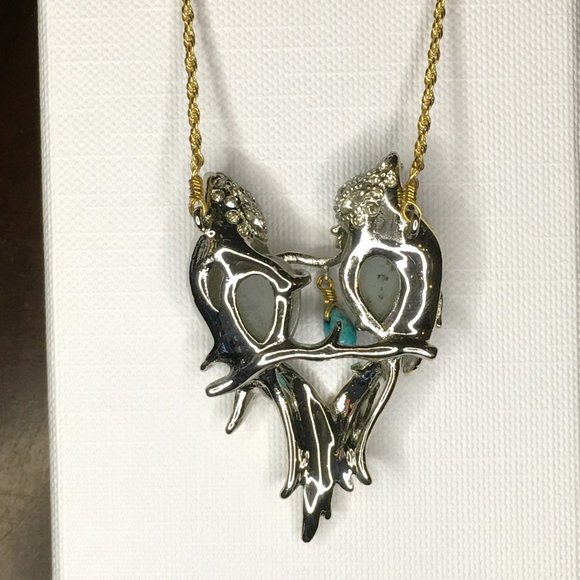 𝐀𝐋𝐄𝐗𝐈𝐒 𝐁𝐈𝐓𝐓𝐀𝐑 Labradorite & Crystal Love Birds Pendant Necklace - Picture 6 of 11
